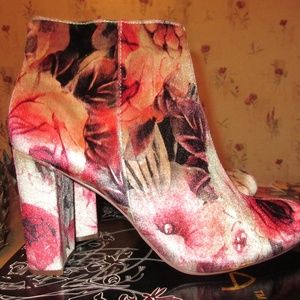 Liliana Floral Velvet Boots Brand New